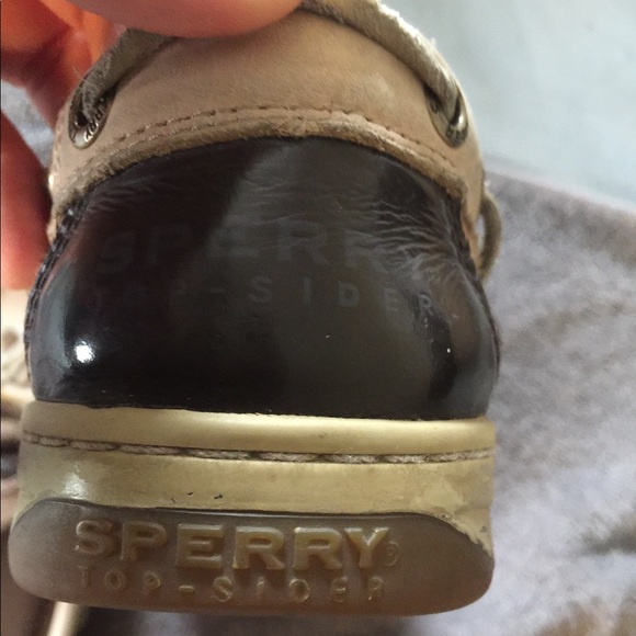 Woman sperrys - Picture 2 of 3